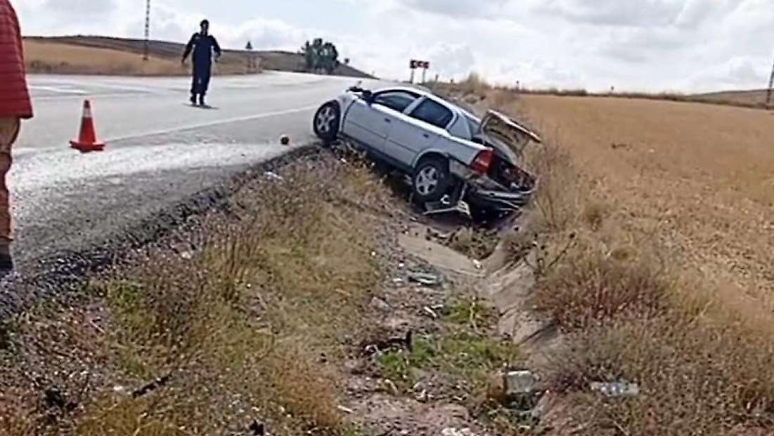 Kayseri’de hafif ticari araçla otomobil çarpıştı: 1 ölü, 3 yaralı