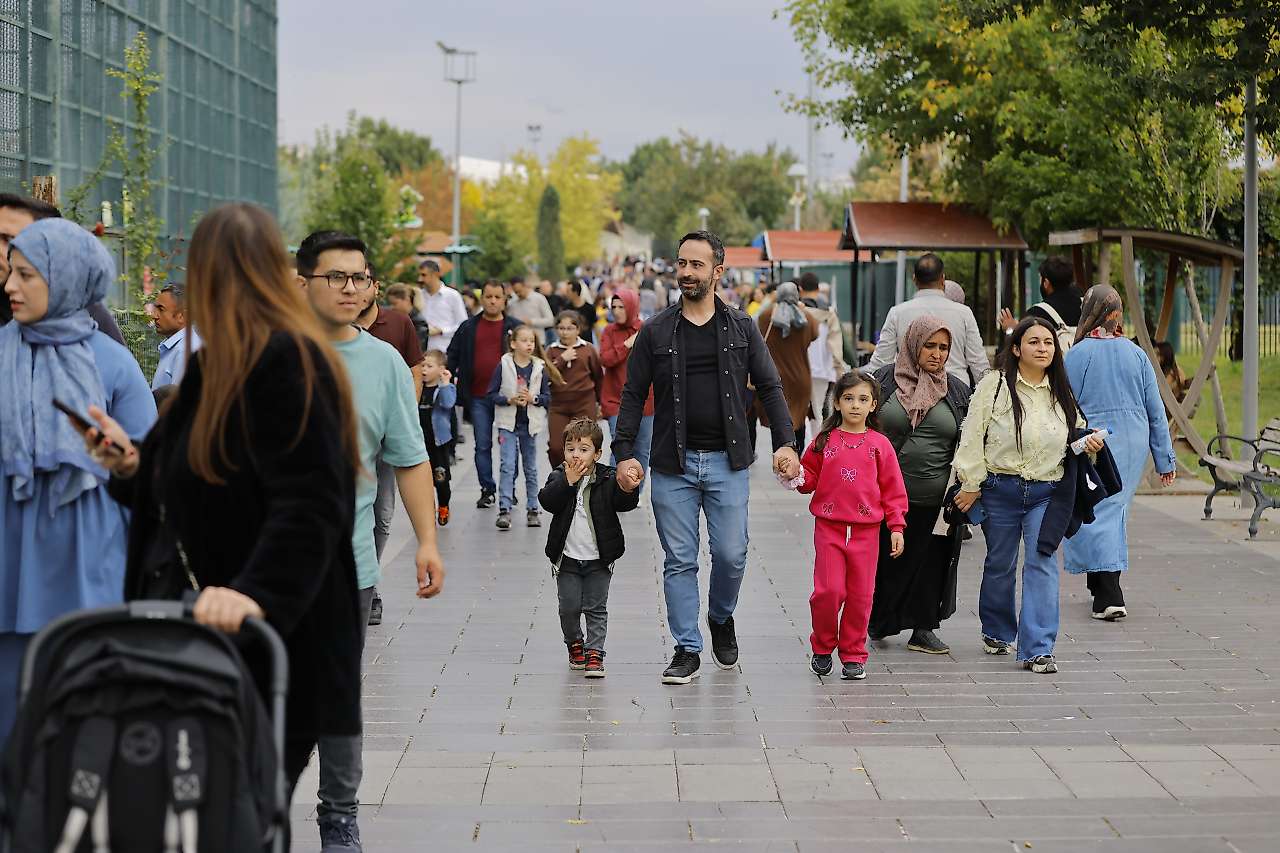 Ücretsiz hayvanat bahçesi uygulamasına yoğun ilgi