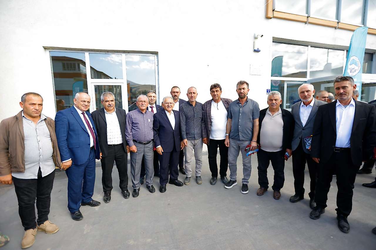 Başkan Büyükkılıç, Yahyalı'da muhtarlarla bir araya geldi