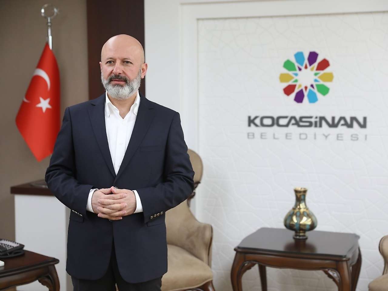 Kocasinan'da Camiler Gül Suyuyla Yıkanıyor: Temizlik Ekibi İş Başında