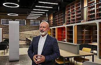 Başkan Çolakbayrakdar: 'Dünyaya açılan kütüphanelerle zenginleştirilmiş bir şehir inşa ediyoruz'