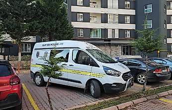 Kavga eden çift birbirini bıçakladı