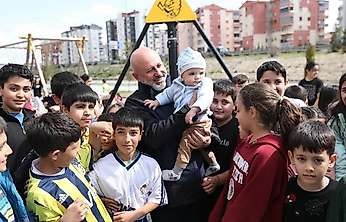 Kocasinan'da parklar, çocuklara toprakla vakit geçirme fırsatı sunuyor