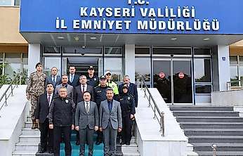 Vali Çiçek'ten İl Emniyet Müdürü Ergen'e hayırlı olsun ziyareti