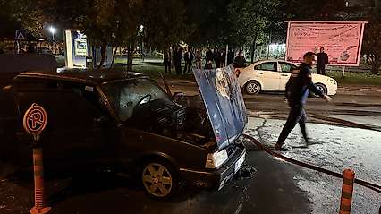 Kayseri'de seyir halindeki otomobil alev aldı