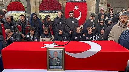 Şehit Tuğgeneral İsa Baydilli'nin annesi son yolculuğuna uğurlandı