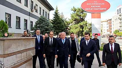 TBMM Millî Savunma Komisyonu Başkanı Akar'dan Kayseri Devlet Hastanesi'ne ziyaret