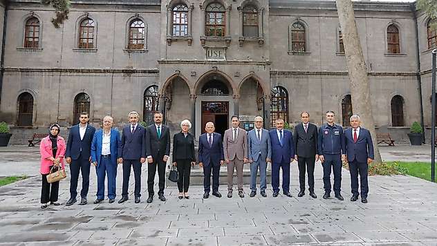 Başkan Büyükkılıç, Kent Konseyi'nin yeni yönetimini ağırladı