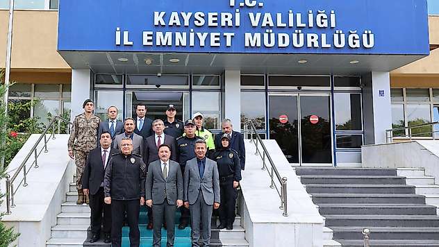 Vali Çiçek'ten İl Emniyet Müdürü Ergen'e hayırlı olsun ziyareti