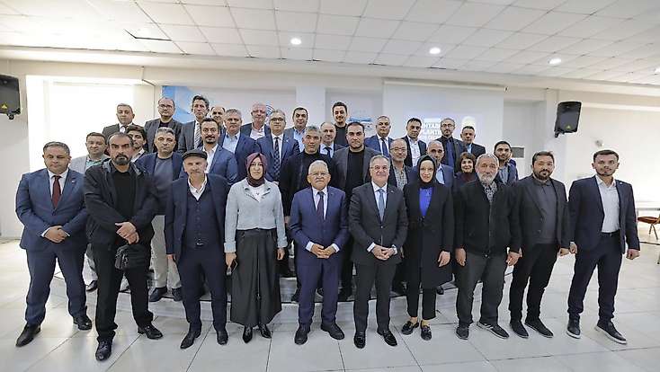 Başkan Büyükkılıç, Talas ve Hacılar’da muhtarlarla istişare toplantıları gerçekleştirdi