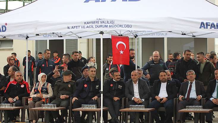 Kayseri'de gerçeği aratmayan kimyasal kaza tatbikatı