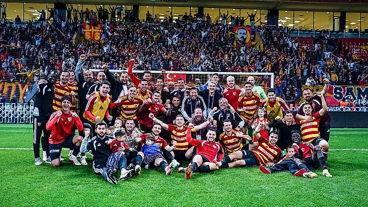 Kayserispor liderlik koltuğunda puan farkını açtı