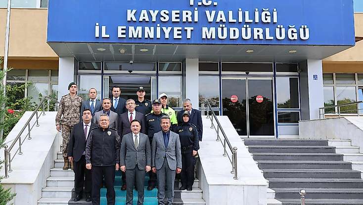 Vali Çiçek'ten İl Emniyet Müdürü Ergen'e hayırlı olsun ziyareti