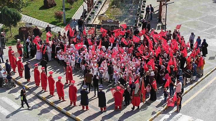 Yahyalı’da 161 minik öğrenci için Âmin Alayı Ve Bed’-i Besmele Töreni düzenlendi