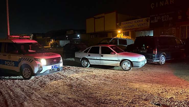 Polisten kaçan alkollü sürücüden basın mensubuna saldırı