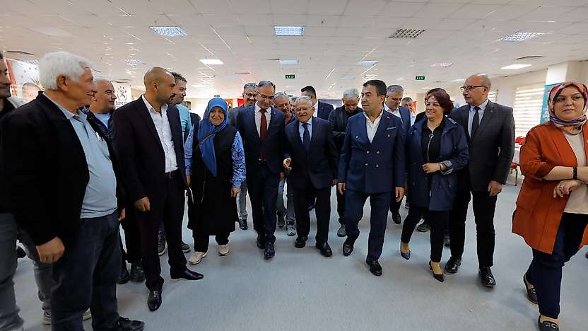 Başkan Büyükkılıç, Bünyan'da muhtarlarla istişare toplantısı yaptı