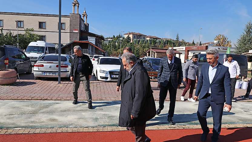Talas Yamaç Paraşütü İniş Alanı'na göz kamaştıran tartan pist