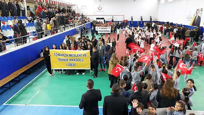 Tomarza'da Cumhuriyet Bayramı coşkusu