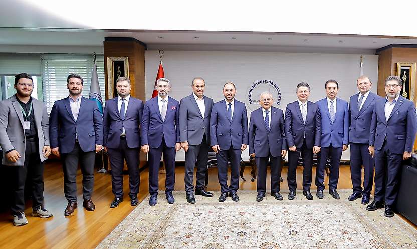 Başkan Büyükkılıç, Yeşilay heyetini kabul etti
