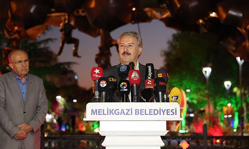 Başkan Palancıoğlu müjdeyi verdi: Hunat'a kentsel dönüşüm geliyor